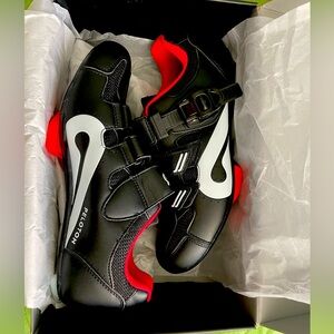 PELOTON Cycling Shoes with Box Clips Cleats Indoor Sz 39 (tried on once)